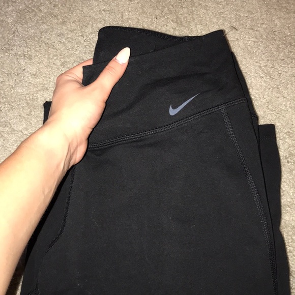 Nike yoga pants - Picture 1 of 3